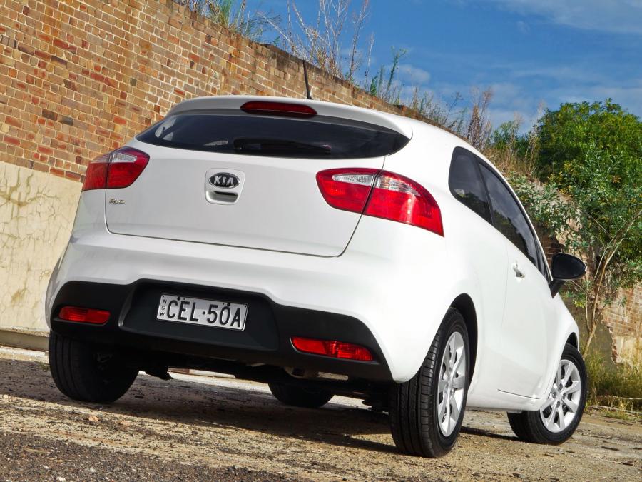  Kia Rio 3-Door 2011 года  (AU) (фото 10 из 24)